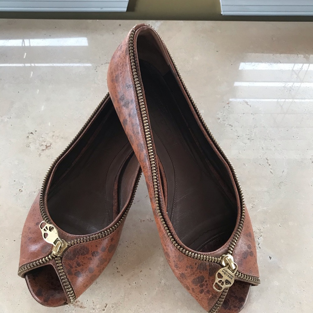 Alexander McQueen peep toe flats